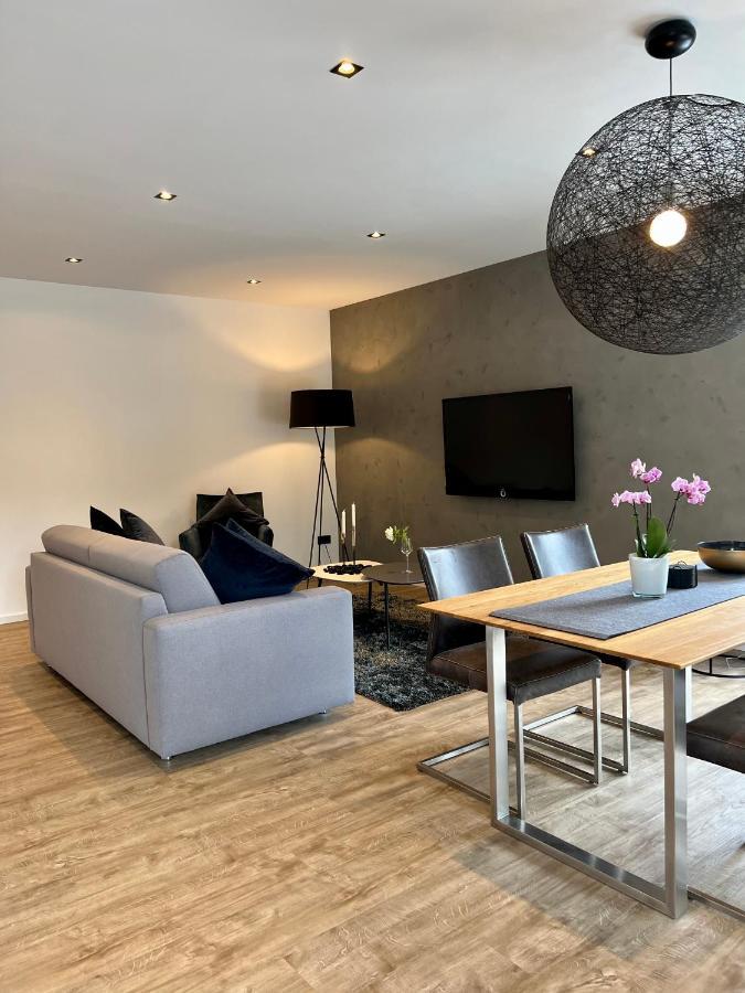 "Auslese 54" -Direkt Am Moselufer- Gaestezimmer & Ferienwohnung 特拉本特拉巴赫 外观 照片